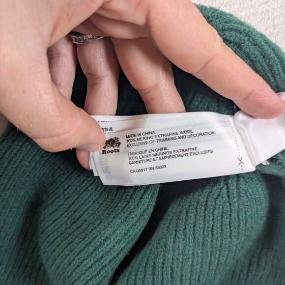 Roots Extra Fine Wool Beanie Toque – Forest Green Rib Knit One Size Unisex - Picture 5 of 6